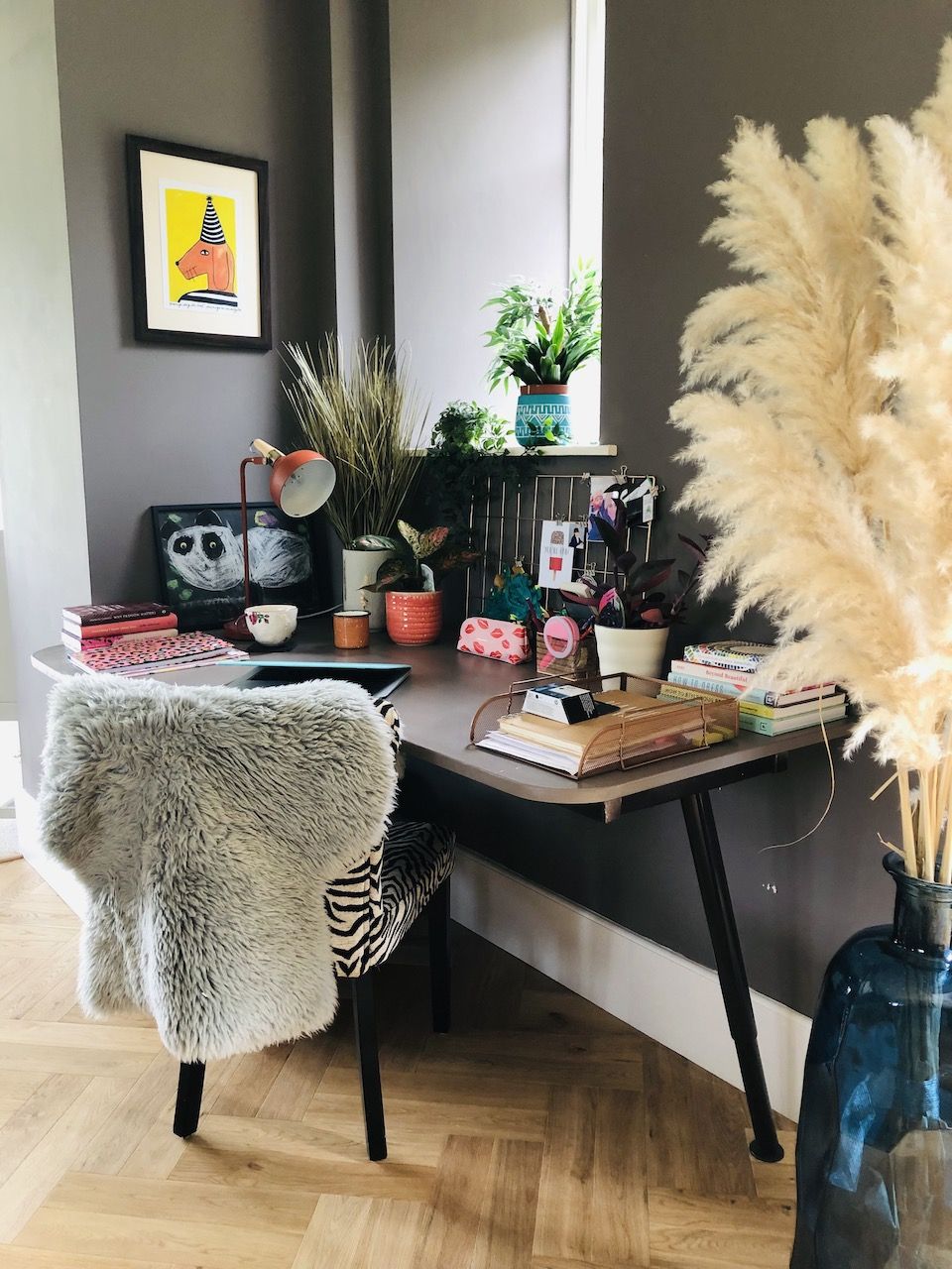 Desk Dressed