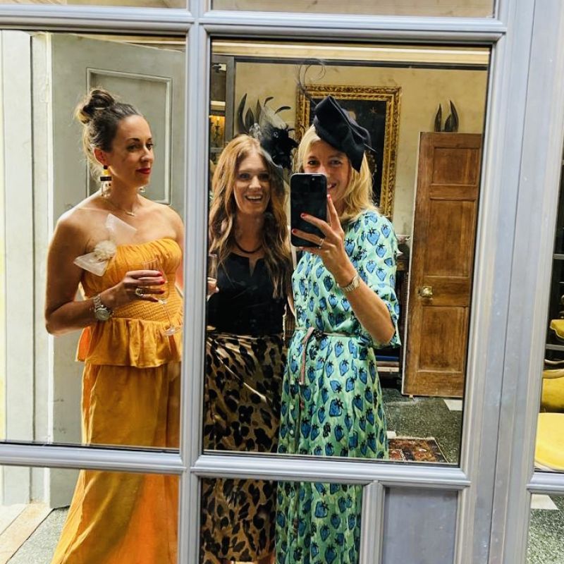 Group Picture With Girls